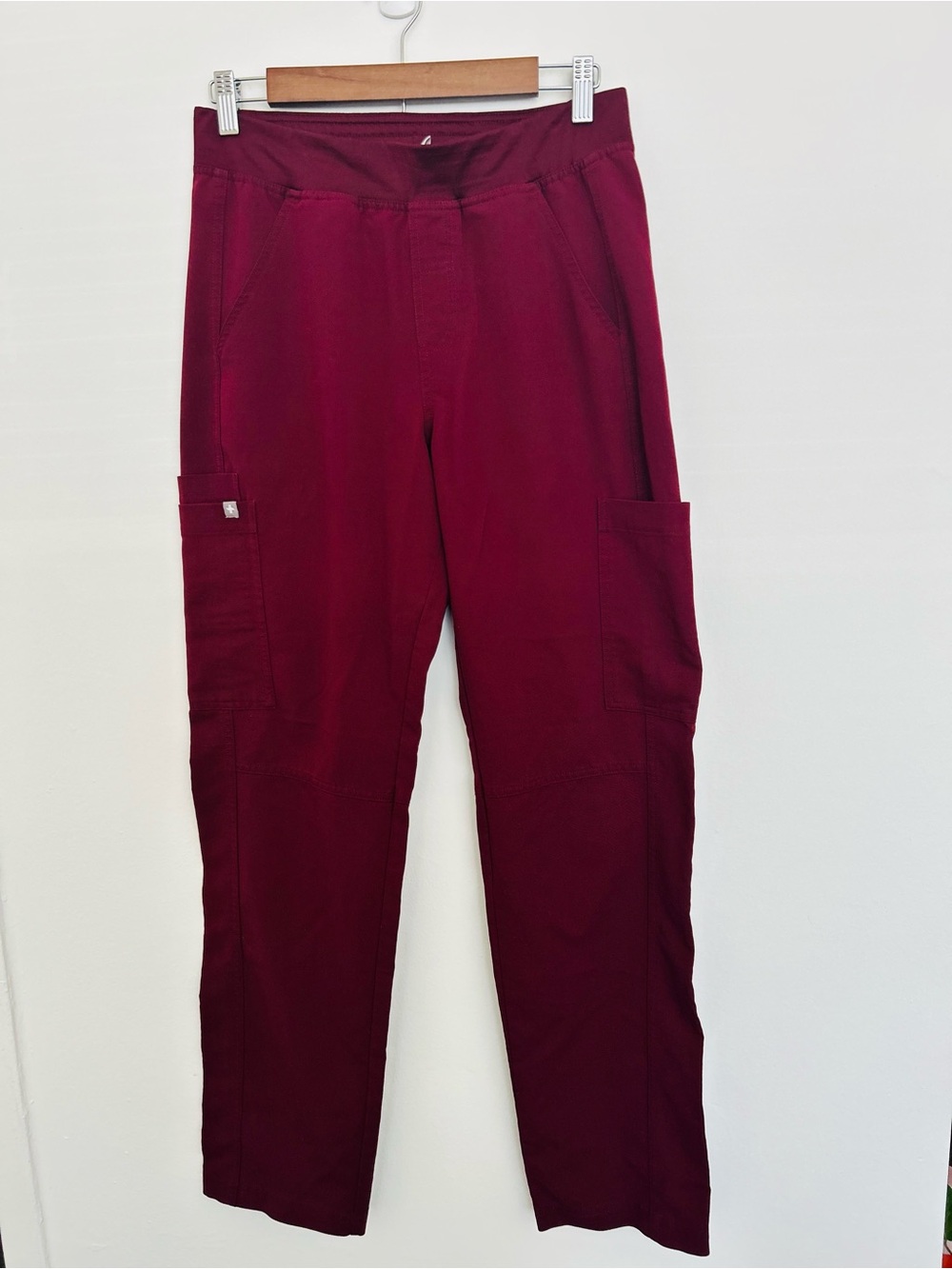 Figs Women’s Burgundy Technical Collection Scrub Pants Small